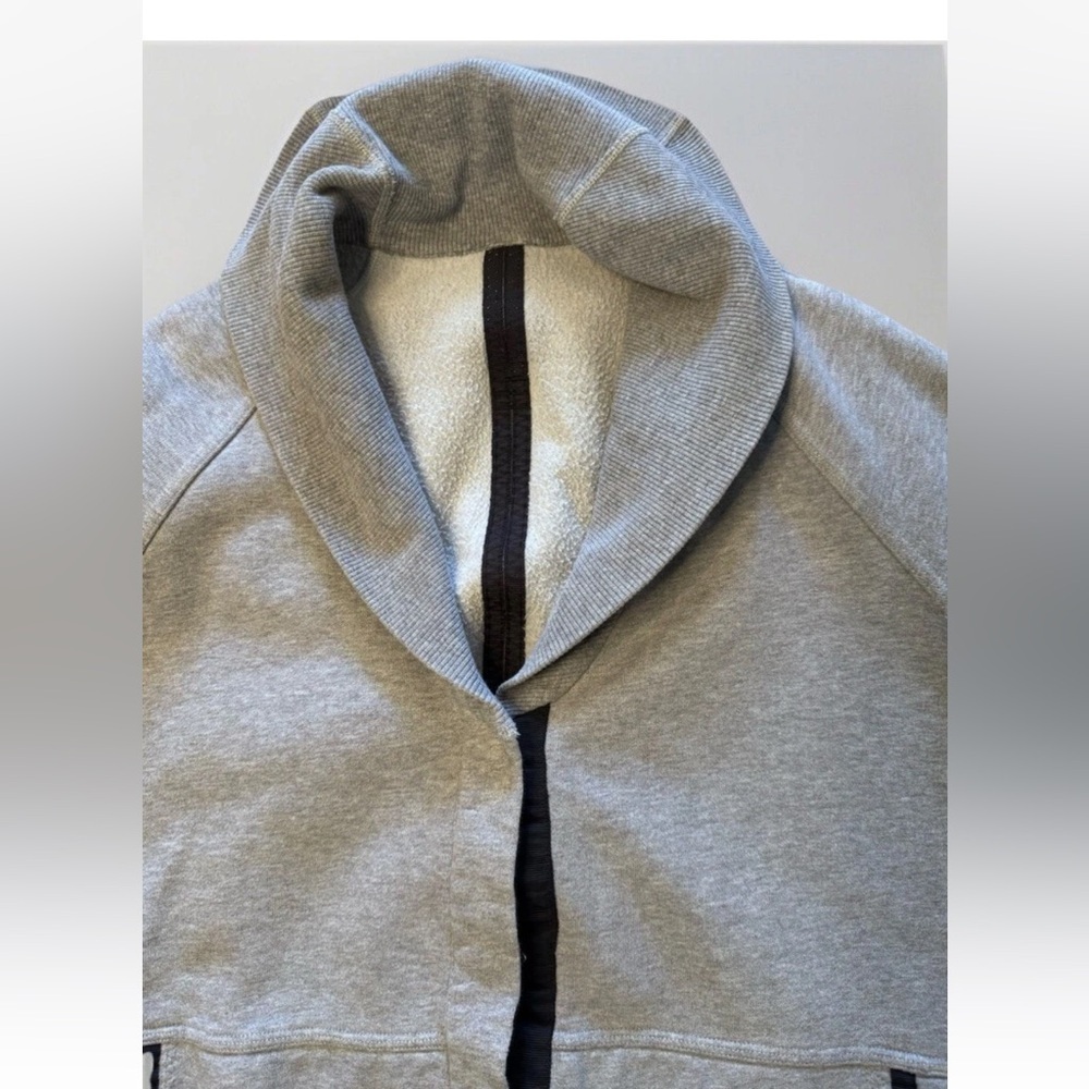 Lululemon Jacket Cardigan Fleece Sz 4 Womens Heather Grey Yin To My Yang Travel - Picture 3 of 8